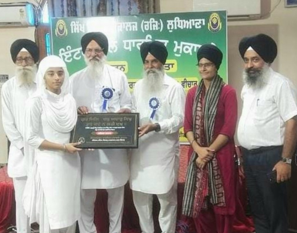 कविता, व्याख्यान, संवाद और कीर्तन प्रतियोगिताओं में होशियारपुर जोन प्रथम - अवतार सिंह